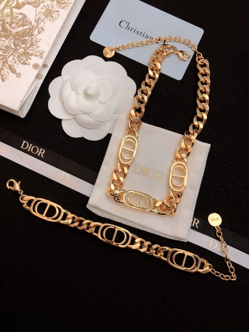 chr1st1an D10r necklaces